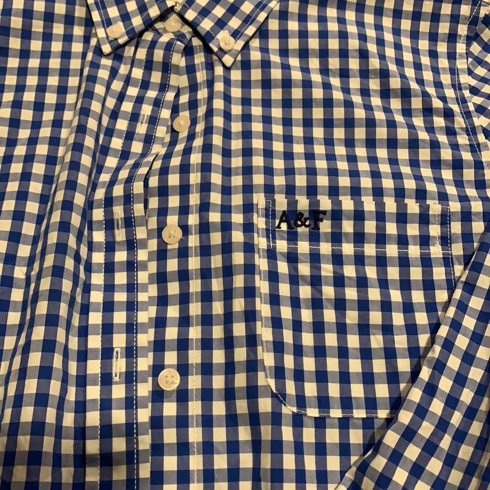 🪡 A&F Button Down - Picture 2 of 5